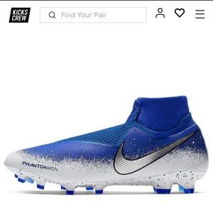 Nike Phantom Vision Elite Soccer Cleats. Size 9. Very good condition.